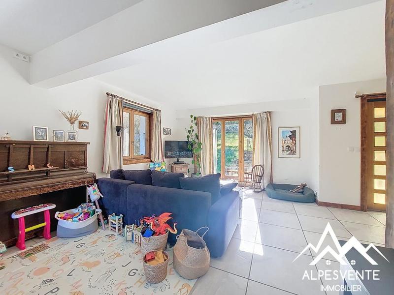 Châlet - 247 m² - 11 pièces