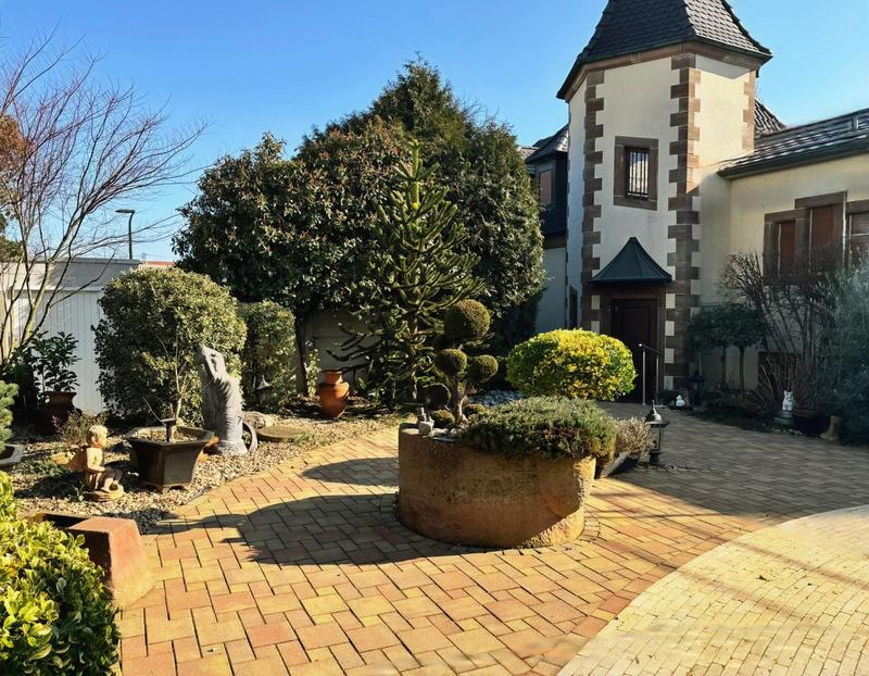 Villa - 357 m² - 9 pièces