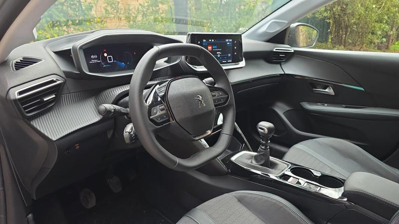 Peugeot 208 1.2 PureTech 100 Allure