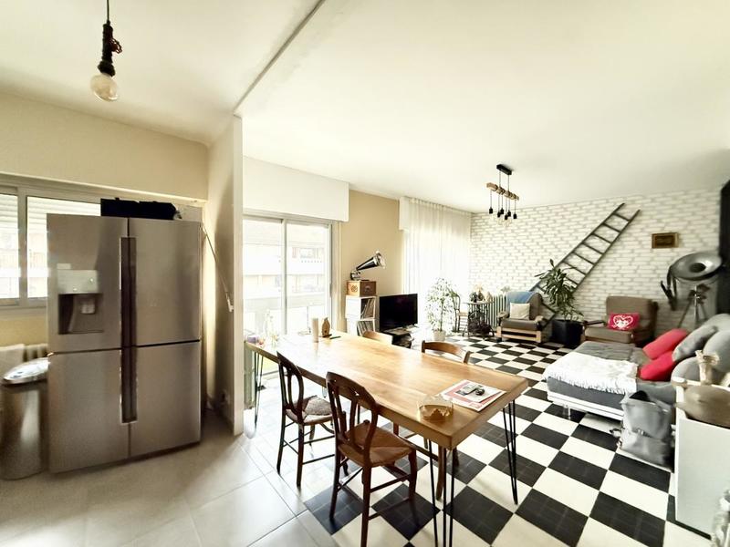 Appartement ancien - 98 m² - 4 pièces