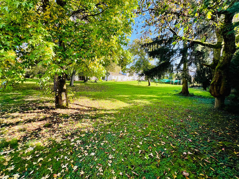 Maison - 196 m² - 8 pièces