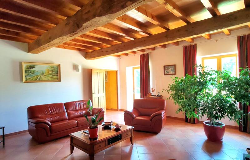 Maison - 340 m² - 8 pièces