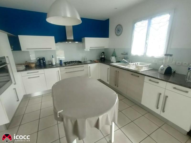 Maison - 142 m² - 8 pièces
