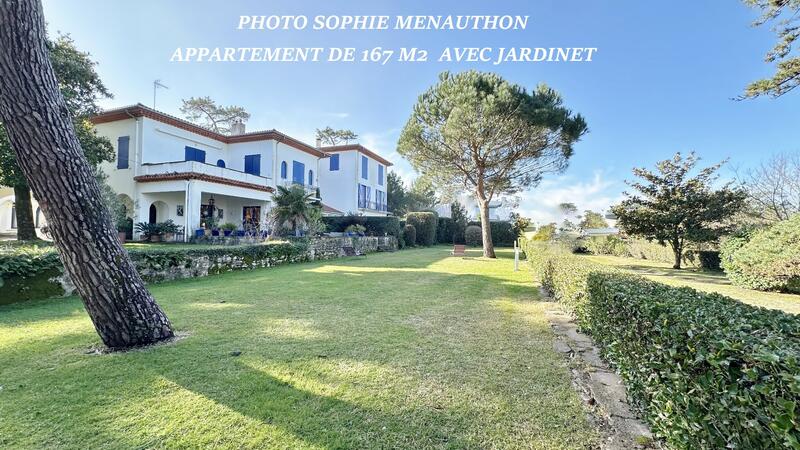 Appartement - 167 m² - 6 pièces