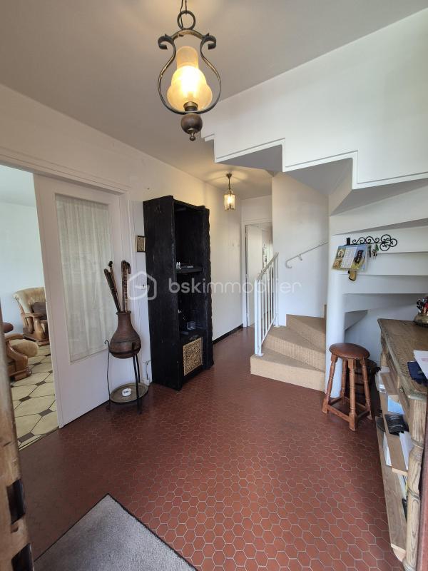 Maison - 150 m² - 8 pièces