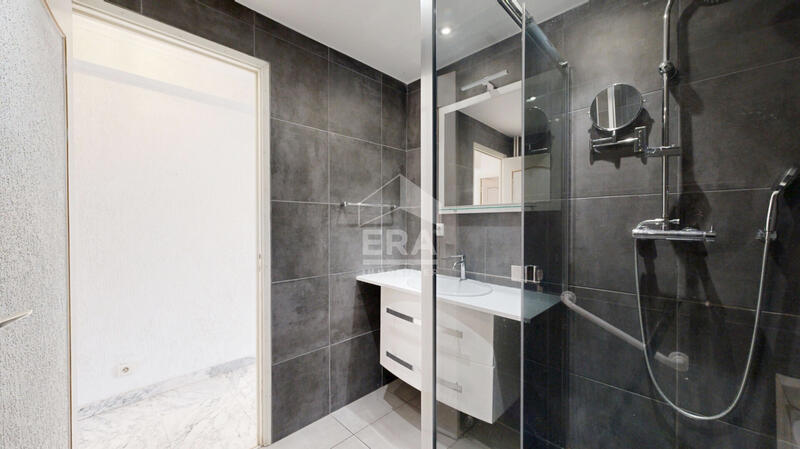 Appartement - 80 m² - 3 pièces