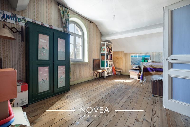 Maison ancienne - 210 m² - 8 pièces