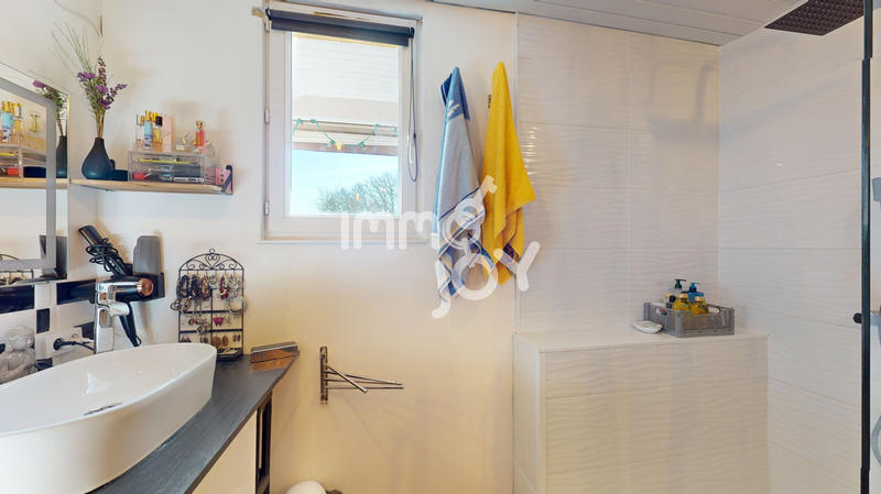 Maison - 84 m² - 5 pièces