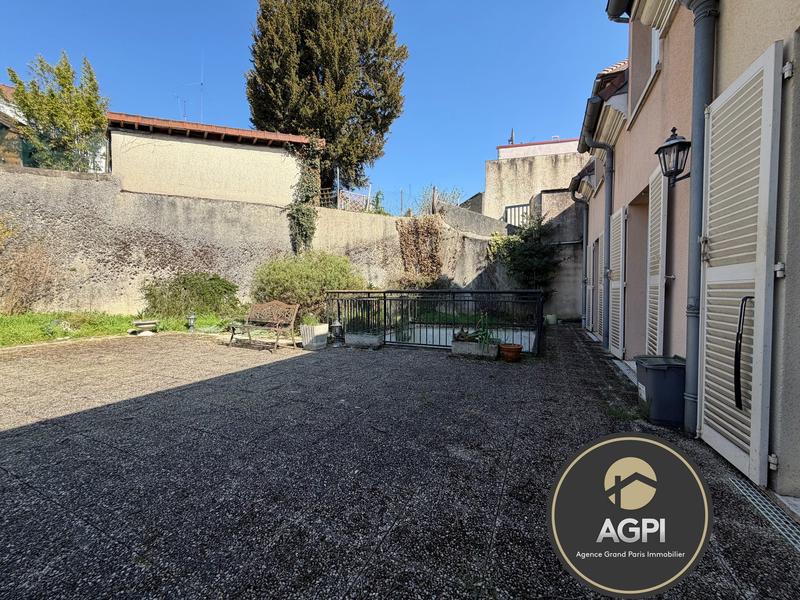 Appartement - 94 m² - 4 pièces