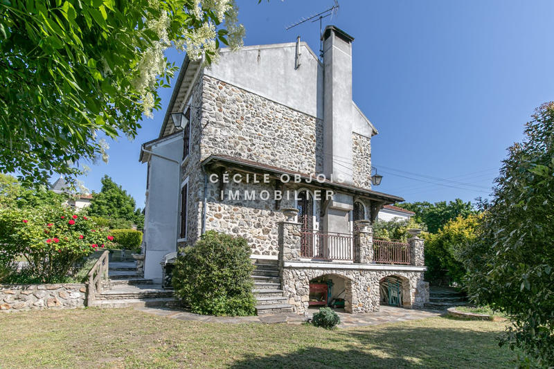 Maison ancienne - 272 m² - 9 pièces