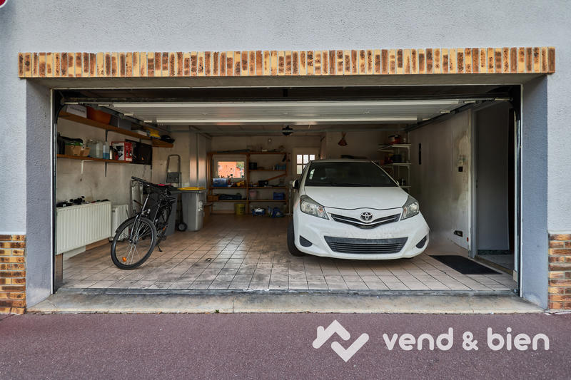 Maison - 229 m² - 7 pièces