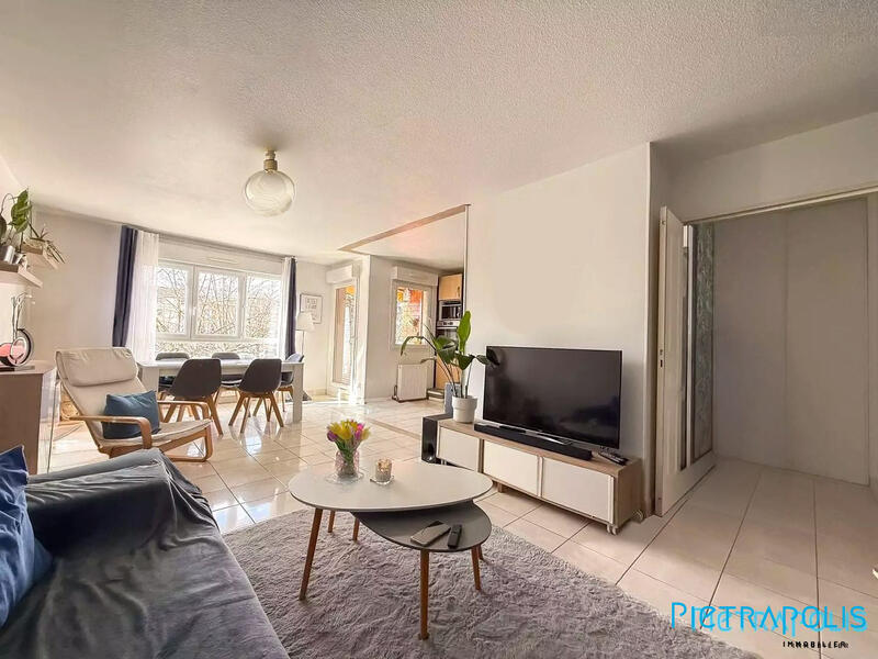 Appartement - 87 m² - 4 pièces