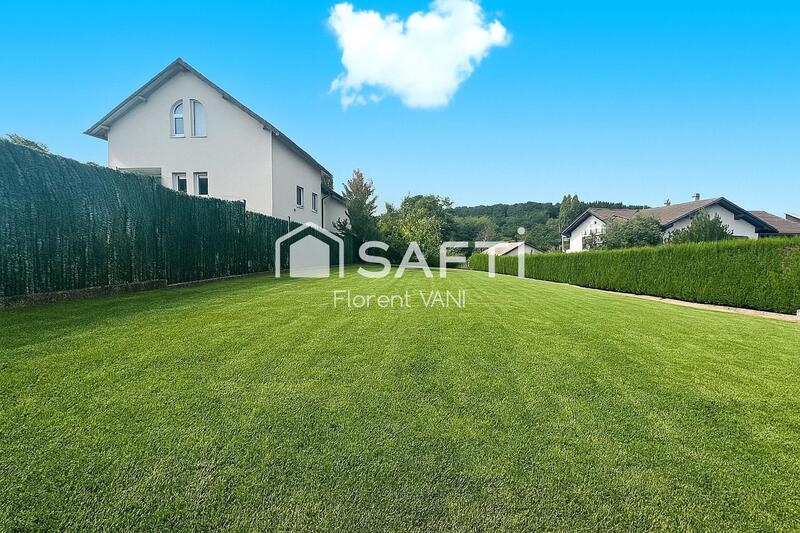 Terrain - 1 242 m²