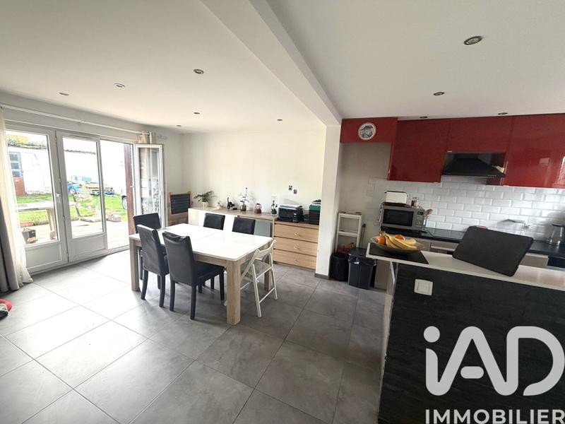 Maison - 95 m² - 5 pièces