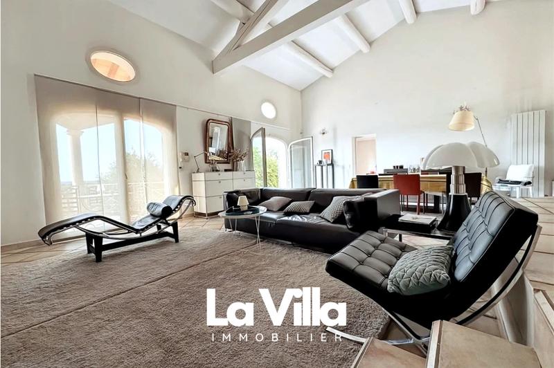 Villa - 200 m² - 5 pièces