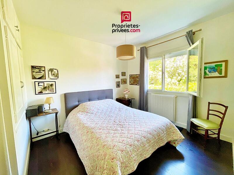 Maison - 186 m² - 7 pièces