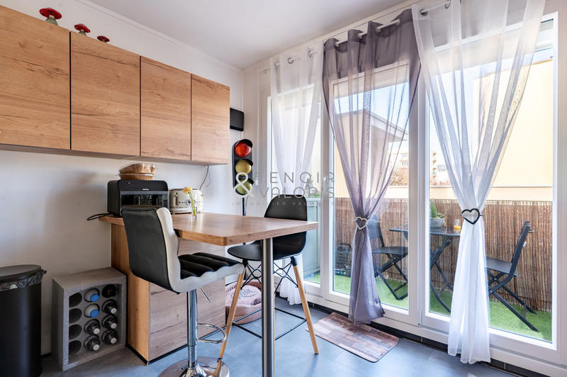 Appartement - 86 m² - 4 pièces