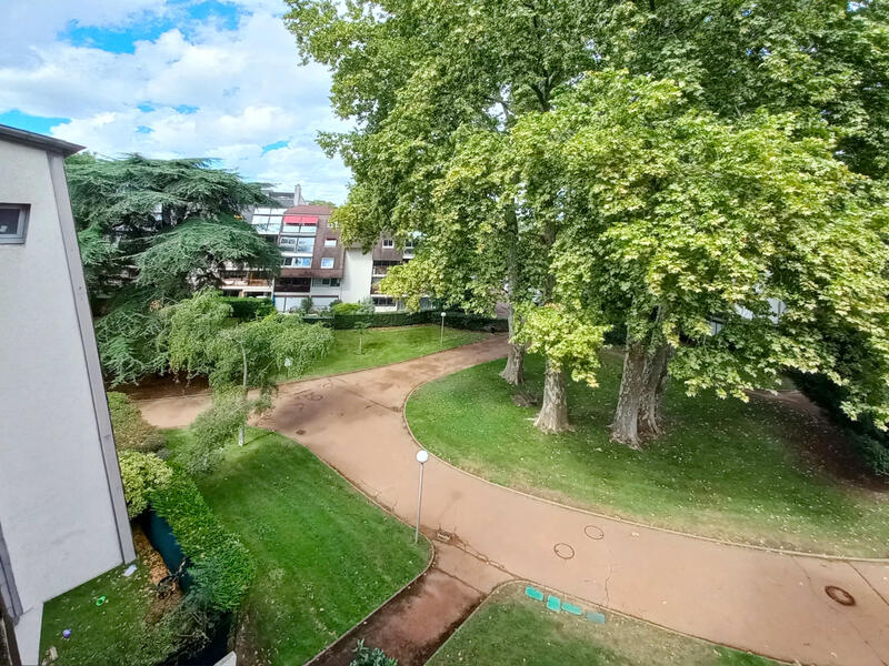 Appartement - 110 m² - 4 pièces