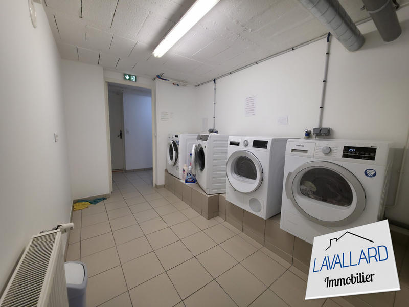 Maison - 320 m² - 10 pièces