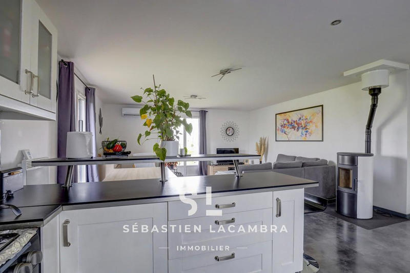 Maison - 98 m² - 4 pièces