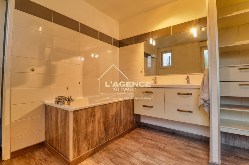 Maison - 120 m² - 6 pièces