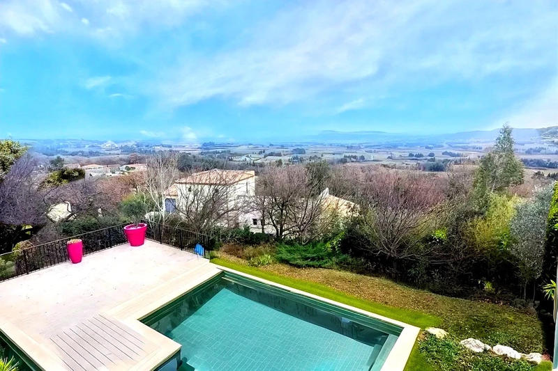 Maison - 314 m² - 9 pièces