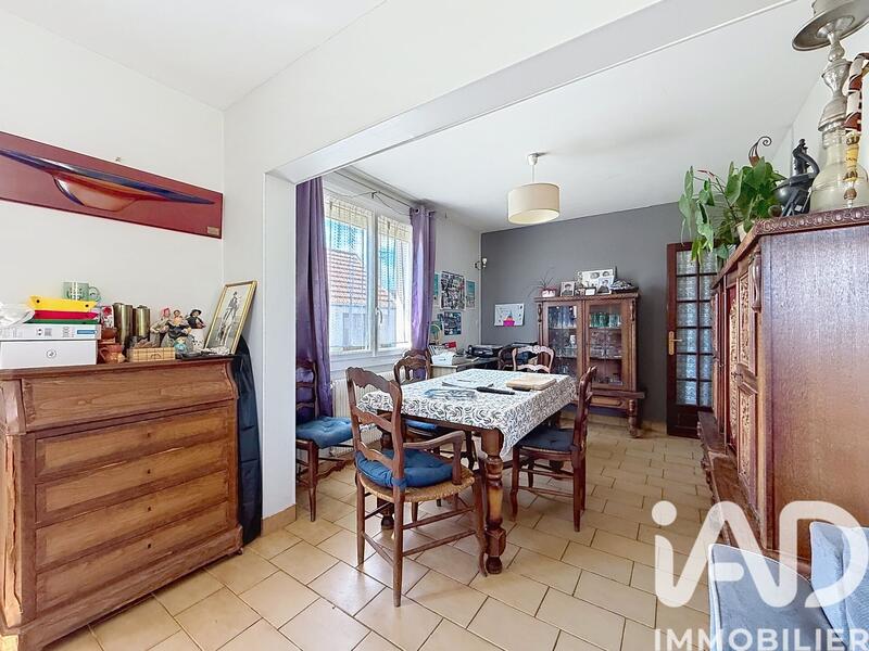 Maison - 90 m² - 5 pièces
