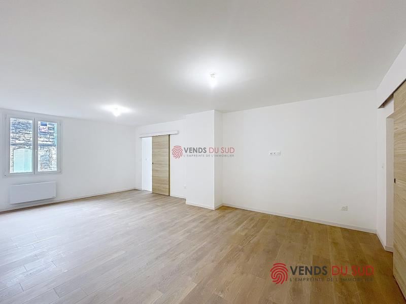 Maison - 230 m² - 7 pièces