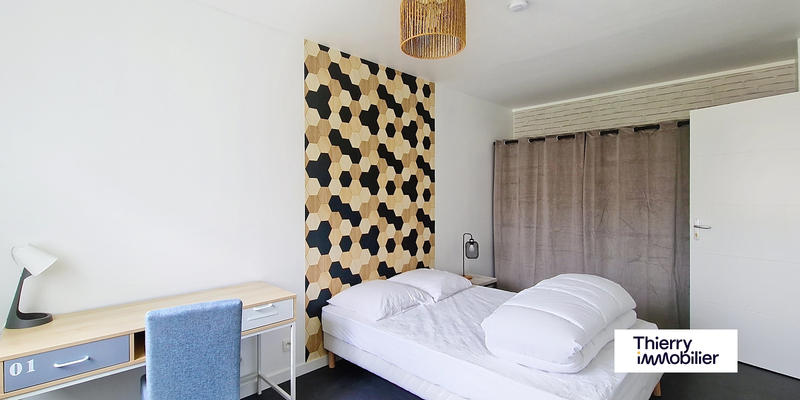 Appartement - 93 m² - 5 pièces