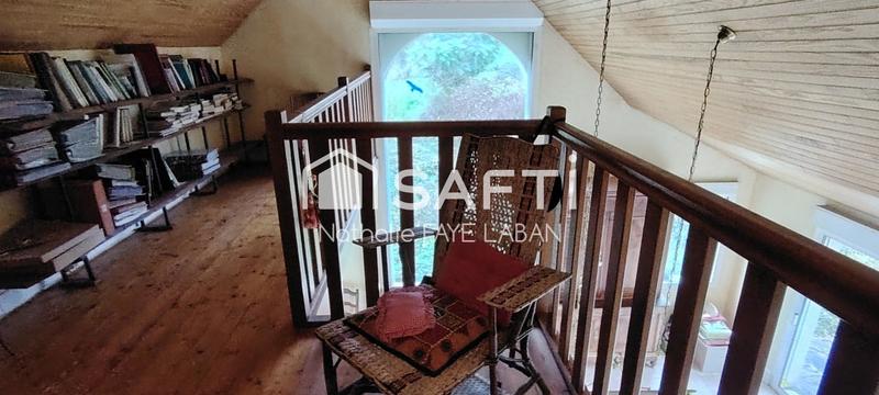 Maison - 300 m² - 8 pièces