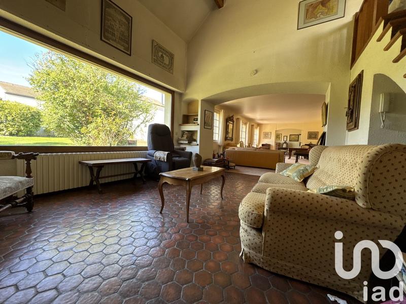 Maison - 320 m² - 9 pièces