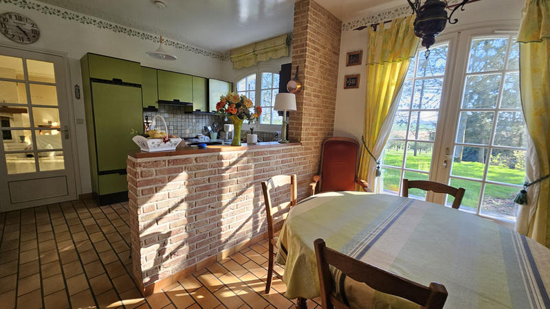 Maison - 200 m² - 7 pièces