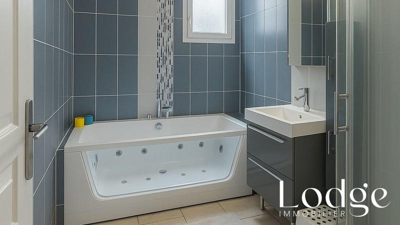 Maison - 300 m² - 15 pièces