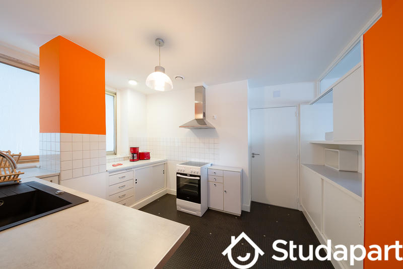 Chambre - 11 m² - 1 pièce