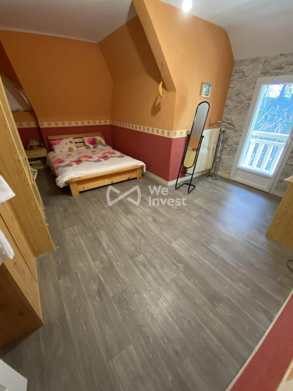 Maison - 203 m² - 7 pièces