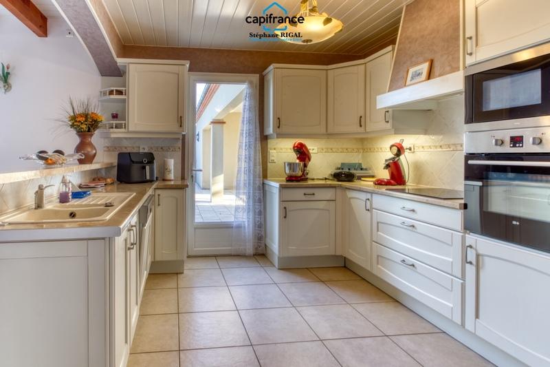 Propriété - 155 m² - 6 pièces