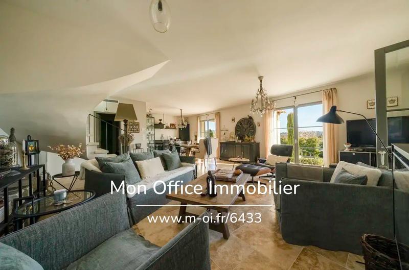 Maison - 145 m² - 6 pièces