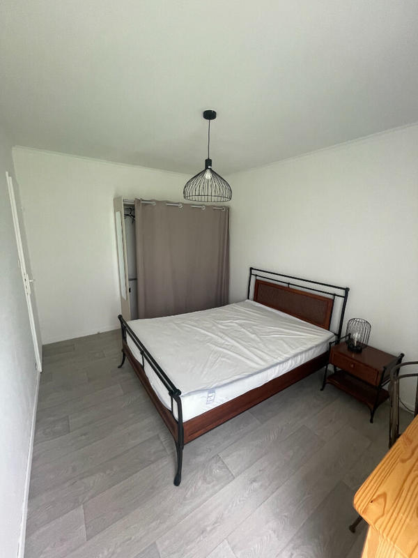 Chambre - 13 m² - 1 pièce
