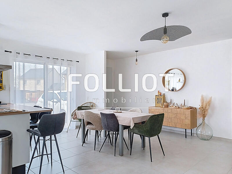 Maison - 87 m² - 5 pièces