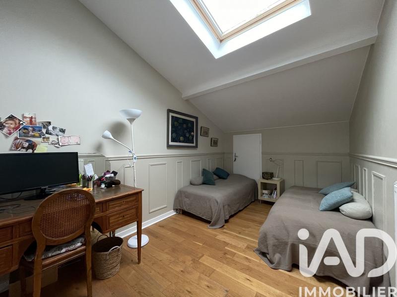 Maison - 180 m² - 7 pièces