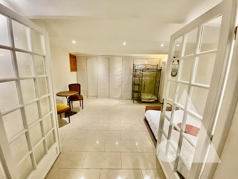 Appartement - 60 m² - 1 pièce