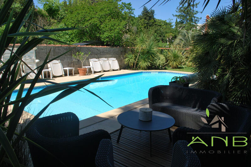 Maison - 226 m² - 10 pièces