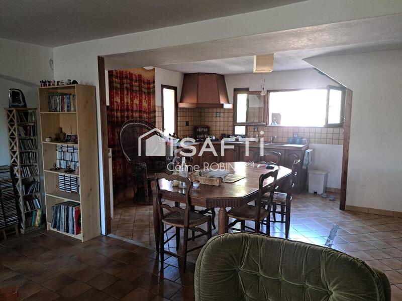 Maison - 204 m² - 8 pièces