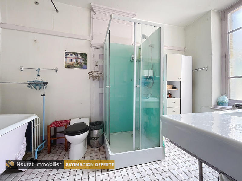 Appartement - 145 m² - 6 pièces