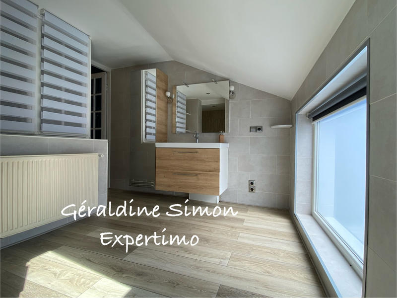 Maison - 210 m² - 7 pièces