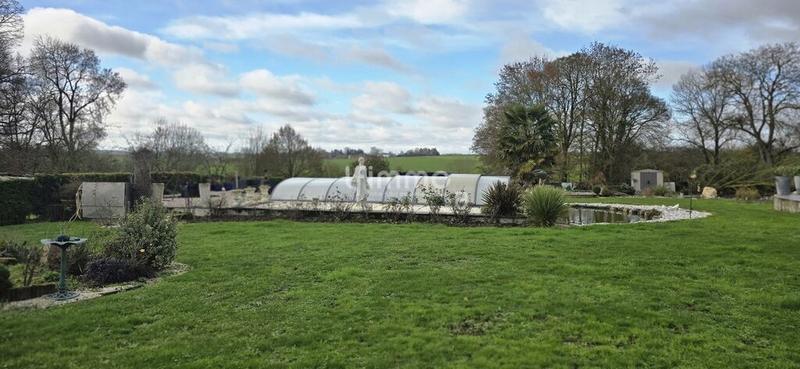 Maison - 232 m² - 6 pièces