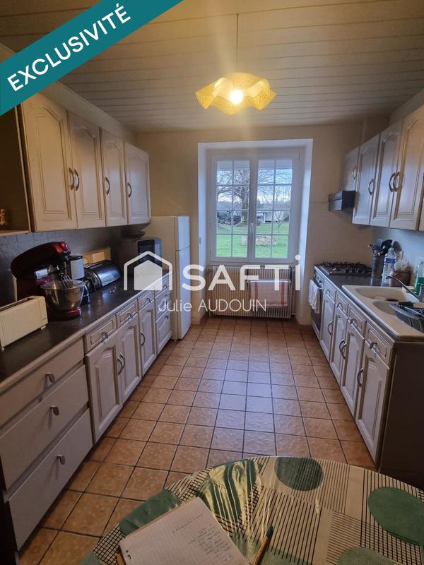 Maison - 250 m² - 12 pièces