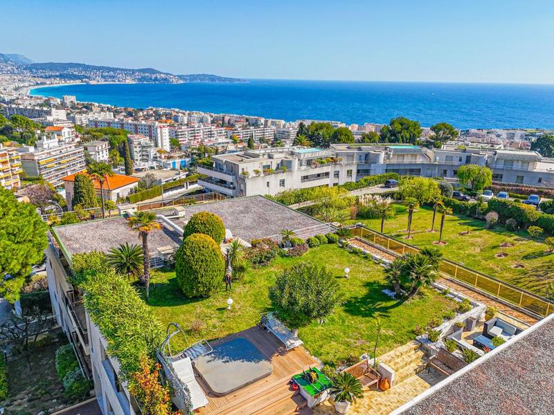 Appartement - 132 m² - 4 pièces