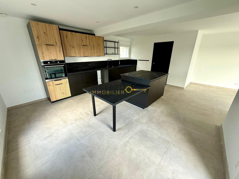 Villa - 140 m² - 6 pièces