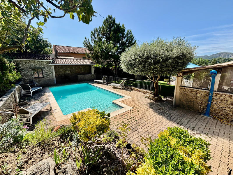 Villa - 148 m² - 6 pièces